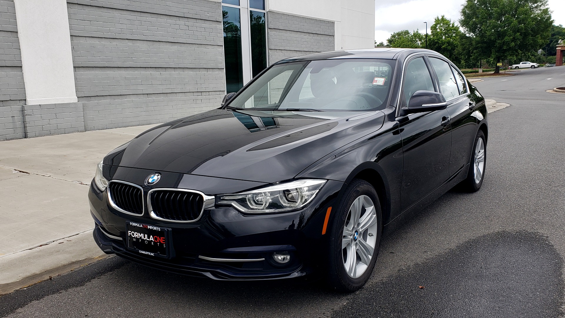 Used 2018 BMW 3 SERIES 330IXDRIVE / CONV PKG / NAV / SUNROOF / HTD STS / REARVIEW for sale Sold at Formula Imports in Charlotte NC 28227 3