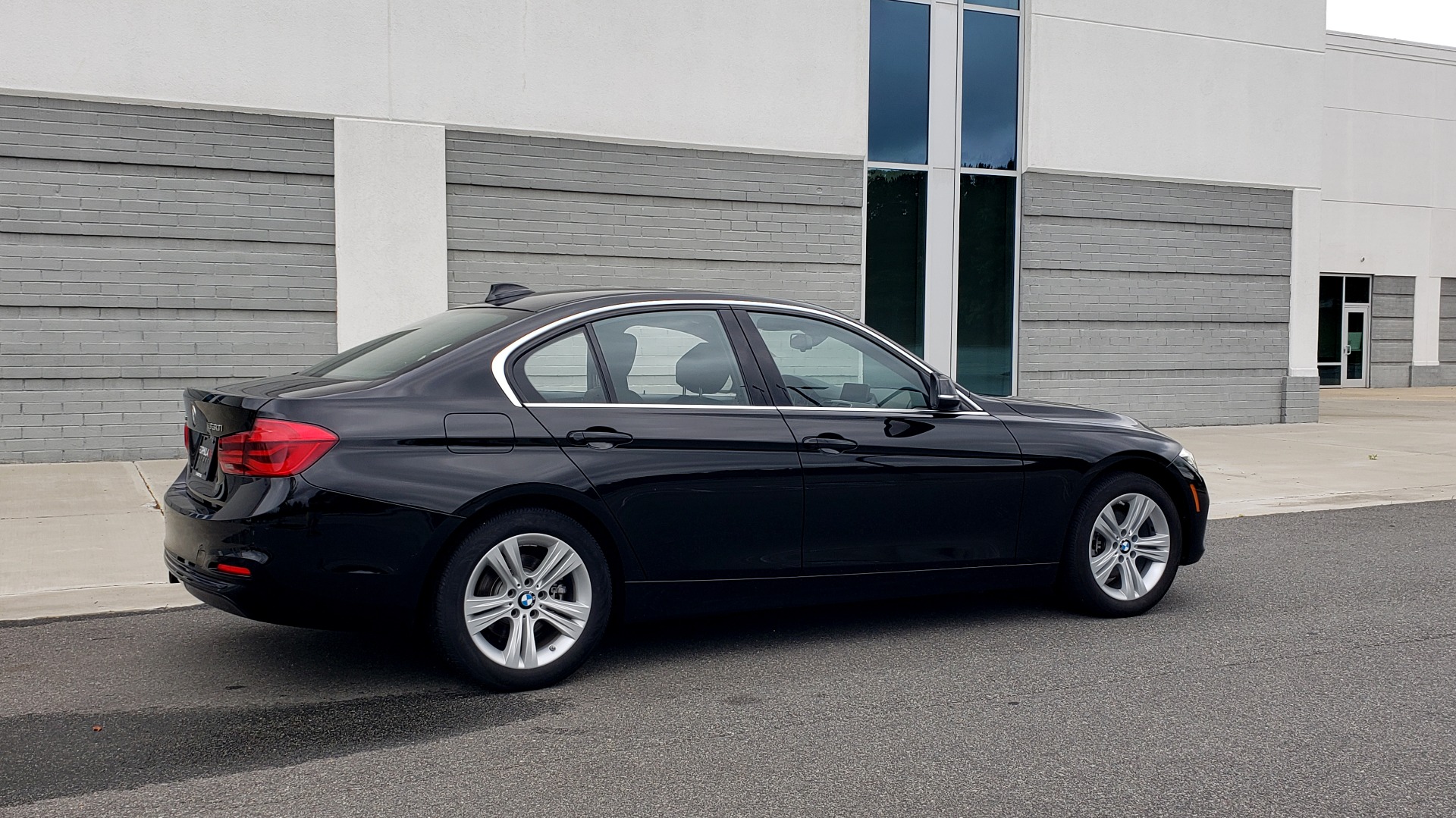 Used 2018 BMW 3 SERIES 330IXDRIVE / CONV PKG / NAV / SUNROOF / HTD STS / REARVIEW for sale Sold at Formula Imports in Charlotte NC 28227 8