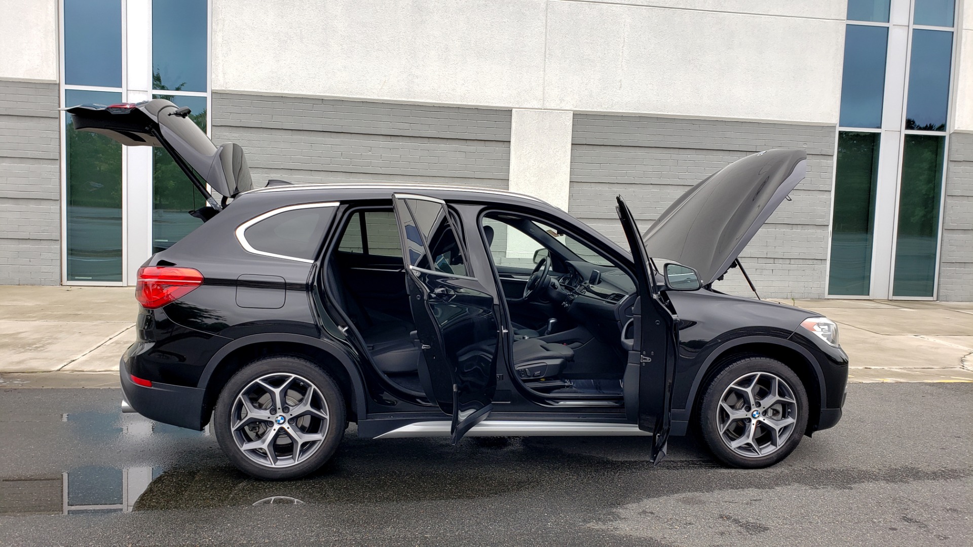 Used 2018 BMW X1 XDRIVE28I / CONV PKG / NAV / HTD STS / PANO-ROOF / 18IN WHLS / REARVIEW for sale Sold at Formula Imports in Charlotte NC 28227 13