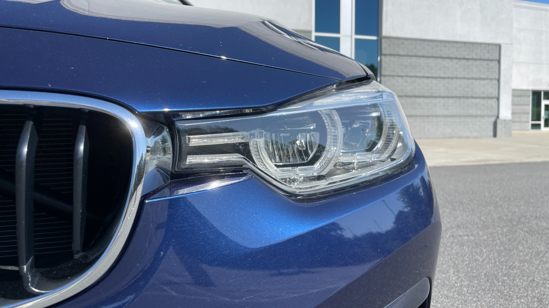 Used 2018 BMW 3 SERIES 330I XDRIVE / CONV PKG / SUNROOF / HTD STS / BLIND SPOT for sale Sold at Formula Imports in Charlotte NC 28227 13