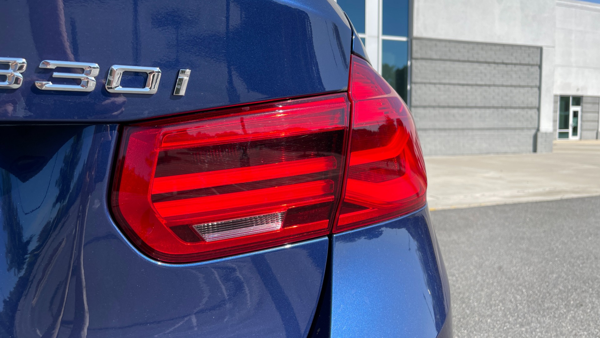 Used 2018 BMW 3 SERIES 330I XDRIVE / CONV PKG / SUNROOF / HTD STS / BLIND SPOT for sale Sold at Formula Imports in Charlotte NC 28227 19
