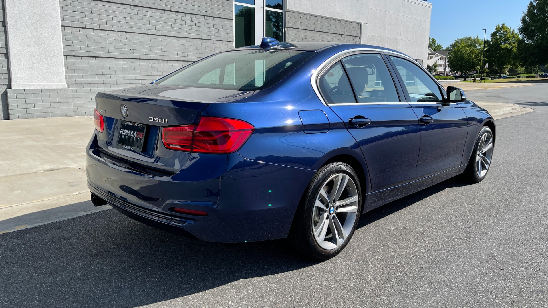 Used 2018 BMW 3 SERIES 330I XDRIVE / CONV PKG / SUNROOF / HTD STS / BLIND SPOT for sale Sold at Formula Imports in Charlotte NC 28227 2
