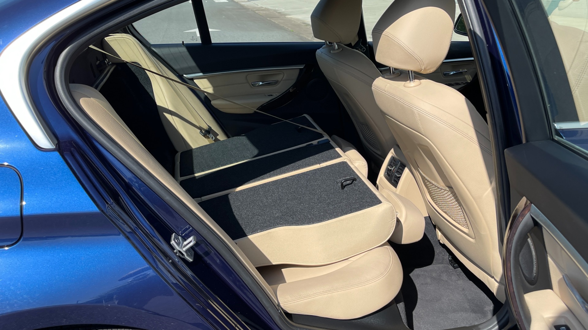 Used 2018 BMW 3 SERIES 330I XDRIVE / CONV PKG / SUNROOF / HTD STS / BLIND SPOT for sale Sold at Formula Imports in Charlotte NC 28227 26