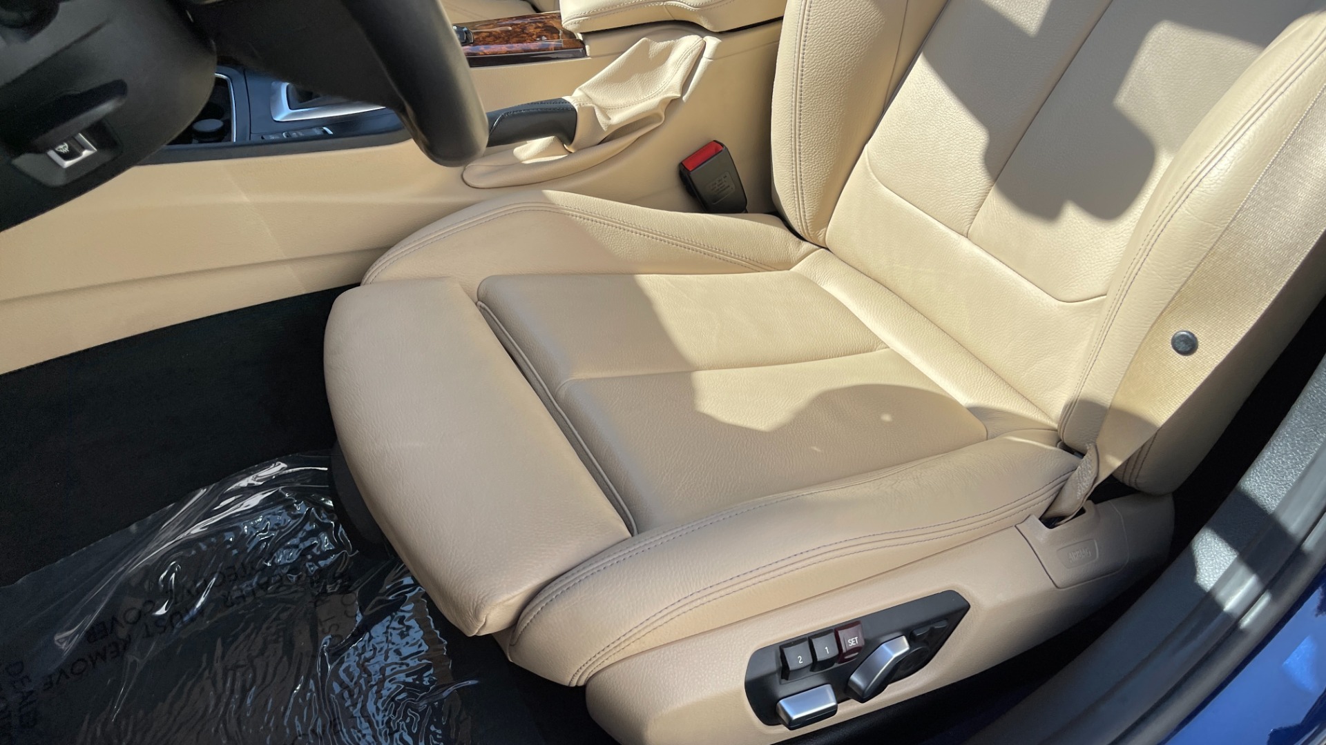 Used 2018 BMW 3 SERIES 330I XDRIVE / CONV PKG / SUNROOF / HTD STS / BLIND SPOT for sale Sold at Formula Imports in Charlotte NC 28227 35
