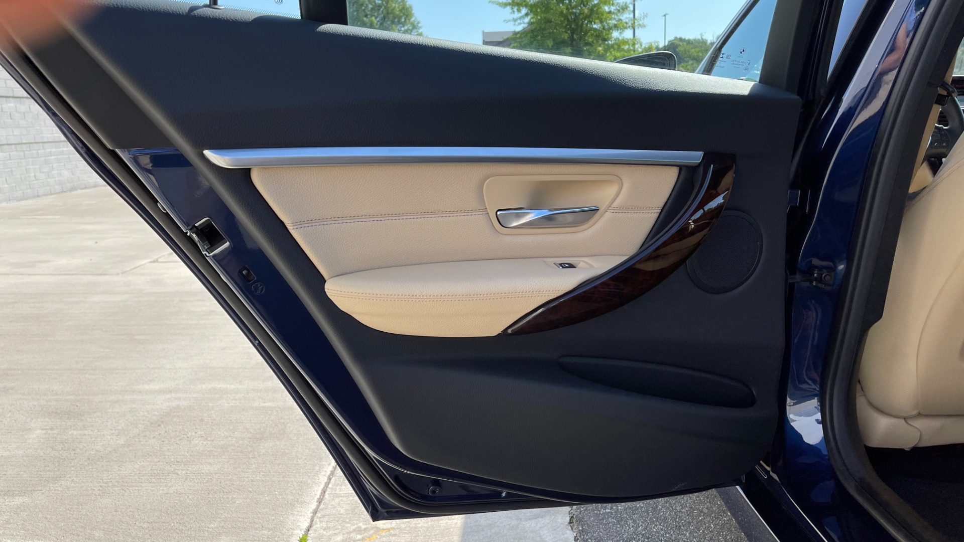 Used 2018 BMW 3 SERIES 330I XDRIVE / CONV PKG / SUNROOF / HTD STS / BLIND SPOT for sale Sold at Formula Imports in Charlotte NC 28227 54