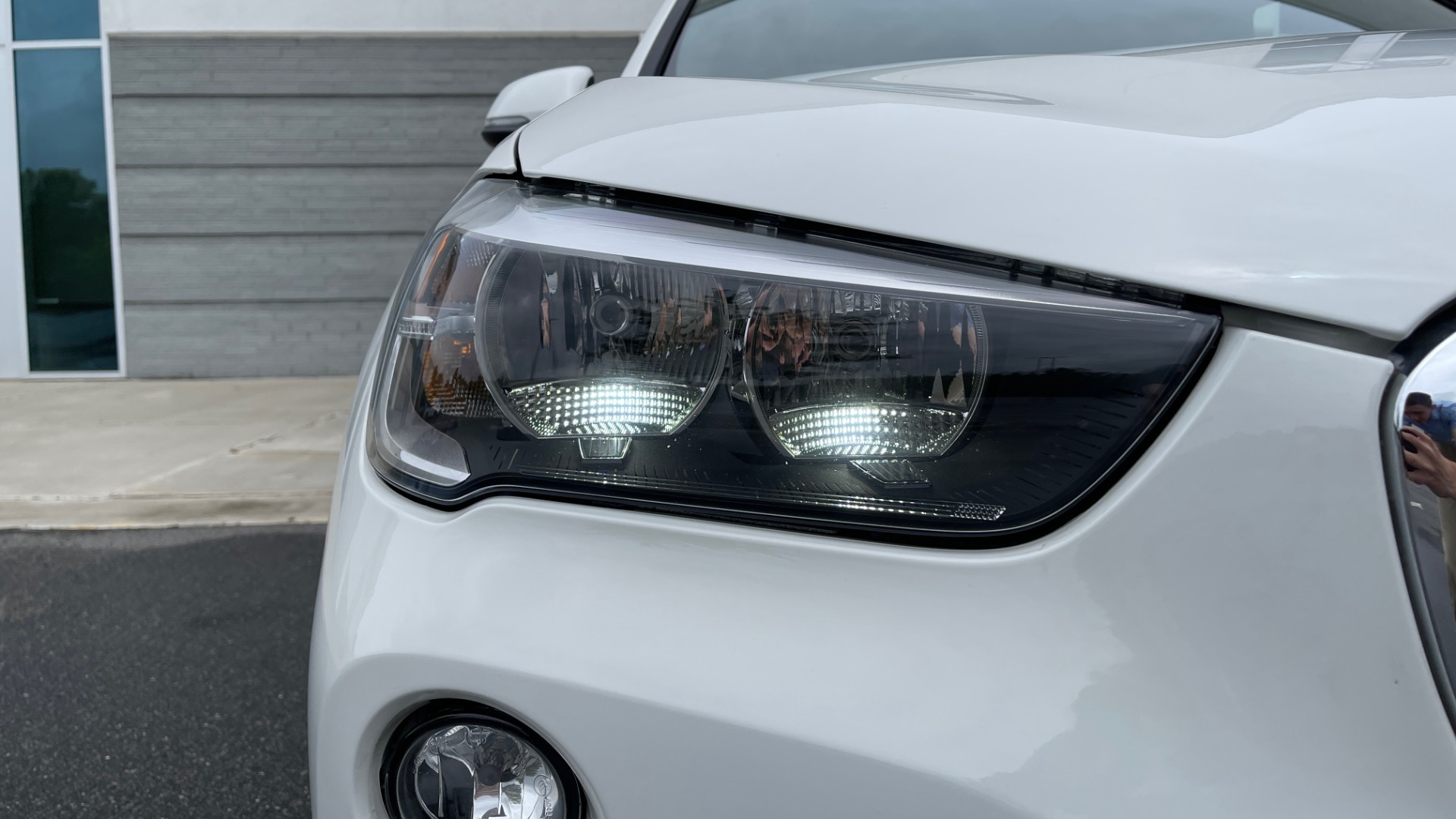 Used 2018 BMW X1 XDRIVE28I / CONV PKG / PANO-ROOF / HTD STS / PARK ASST / REARVIEW for sale Sold at Formula Imports in Charlotte NC 28227 13