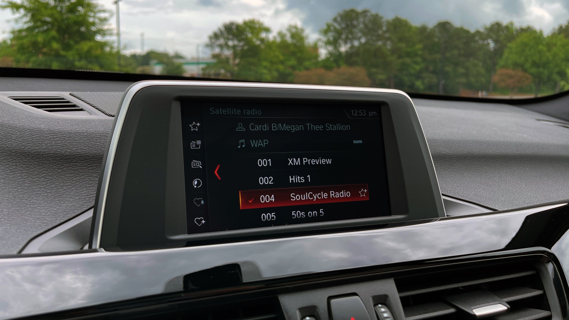 Used 2018 BMW X1 XDRIVE28I / CONV PKG / PANO-ROOF / HTD STS / PARK ASST / REARVIEW for sale Sold at Formula Imports in Charlotte NC 28227 47