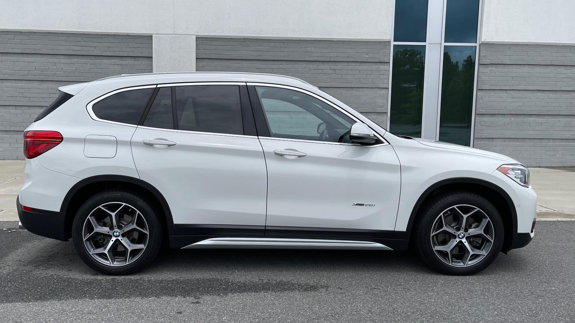 Used 2018 BMW X1 XDRIVE28I / CONV PKG / PANO-ROOF / HTD STS / PARK ASST / REARVIEW for sale Sold at Formula Imports in Charlotte NC 28227 6