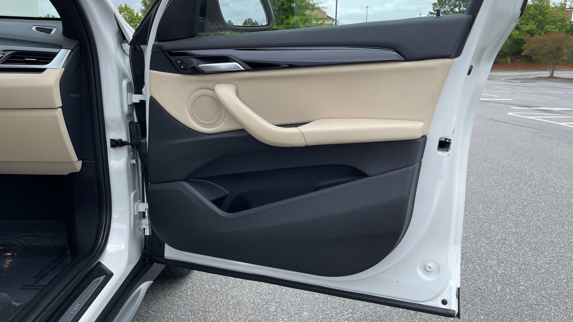 Used 2018 BMW X1 XDRIVE28I / CONV PKG / PANO-ROOF / HTD STS / PARK ASST / REARVIEW for sale Sold at Formula Imports in Charlotte NC 28227 79