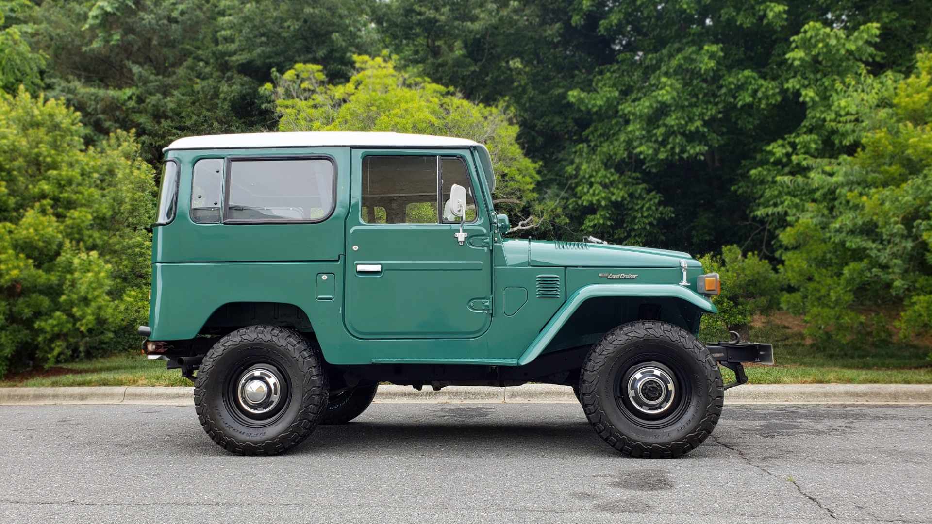Used 1978 Toyota FJ40 LAND CRUISER 4x4 HARDTOP / RESTORED / 4-SPEED MAN / NEW AIR COND for sale Sold at Formula Imports in Charlotte NC 28227 3