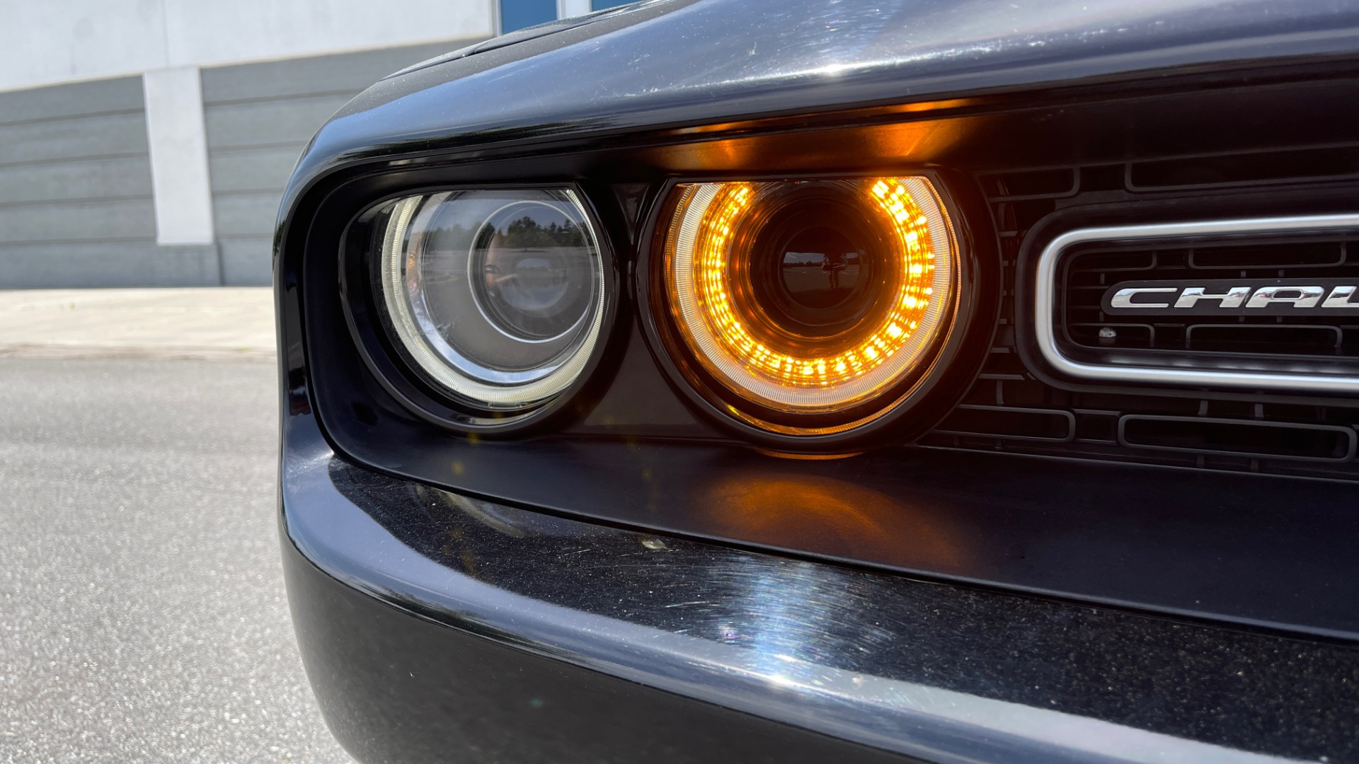 Used 2015 Dodge CHALLENGER SXT PLUS COUPE / 3.6L V6 / 8-SPD AUTO / NAV / ALPINE / SUNROOF / REARVIEW for sale Sold at Formula Imports in Charlotte NC 28227 12