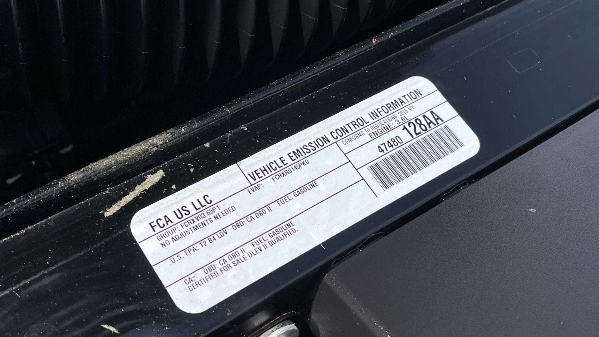 Used 2015 Dodge CHALLENGER SXT PLUS COUPE / 3.6L V6 / 8-SPD AUTO / NAV / ALPINE / SUNROOF / REARVIEW for sale Sold at Formula Imports in Charlotte NC 28227 9