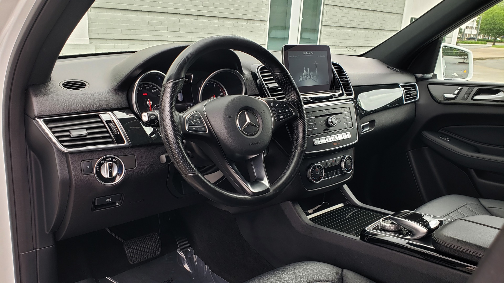 Used 2018 Mercedes-Benz GLE 350 4MATIC / PREM PKG / NAV / PARK ASST / K/H SND / HITCH / REARVIEW for sale Sold at Formula Imports in Charlotte NC 28227 39