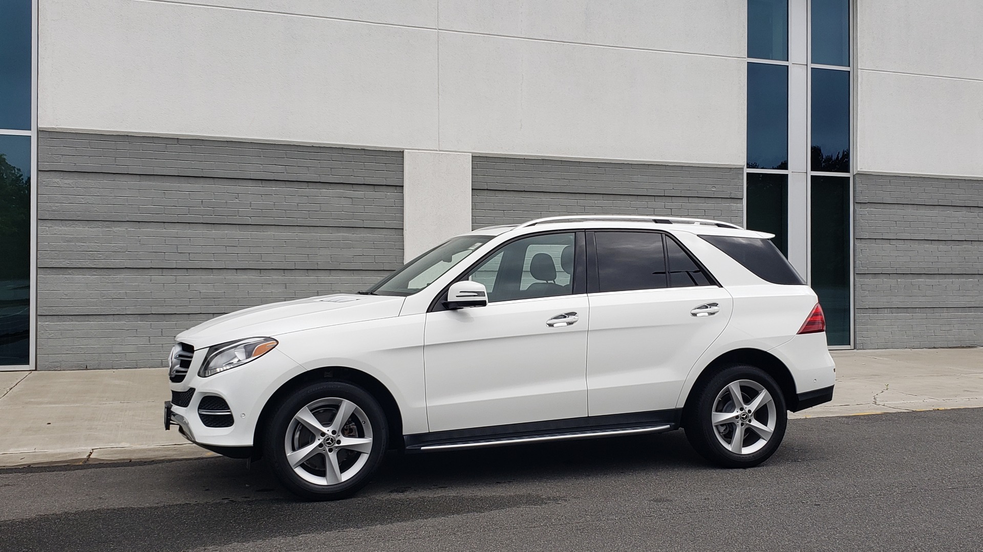 Used 2018 Mercedes-Benz GLE 350 4MATIC / PREM PKG / NAV / PARK ASST / K/H SND / HITCH / REARVIEW for sale Sold at Formula Imports in Charlotte NC 28227 4