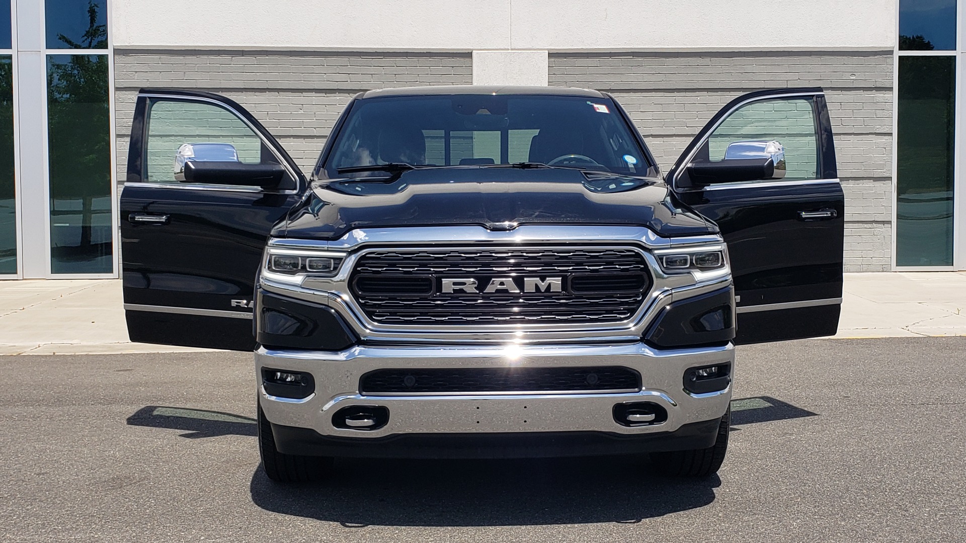 Used 2019 Ram 1500 LIMITED / NAV / PANO-ROOF / TOW PKG / H/K SND / REARVIEW for sale Sold at Formula Imports in Charlotte NC 28227 24