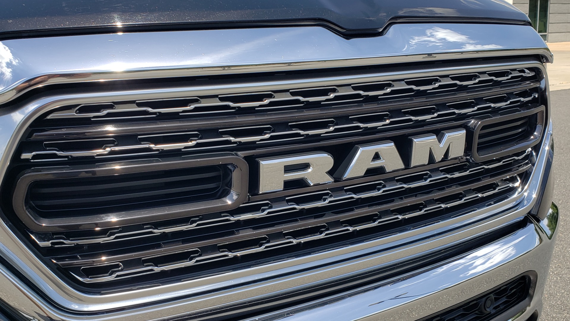 Used 2019 Ram 1500 LIMITED / NAV / PANO-ROOF / TOW PKG / H/K SND / REARVIEW for sale Sold at Formula Imports in Charlotte NC 28227 27