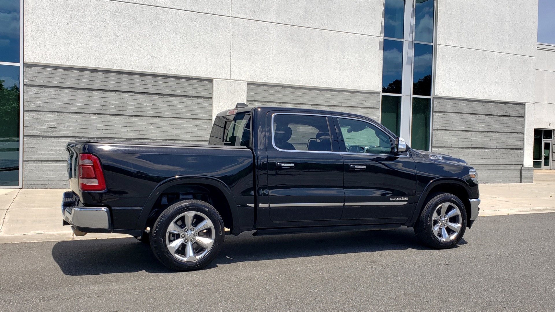 Used 2019 Ram 1500 LIMITED / NAV / PANO-ROOF / TOW PKG / H/K SND / REARVIEW for sale Sold at Formula Imports in Charlotte NC 28227 3