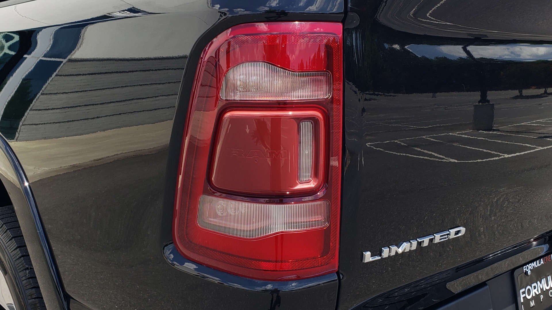 Used 2019 Ram 1500 LIMITED / NAV / PANO-ROOF / TOW PKG / H/K SND / REARVIEW for sale Sold at Formula Imports in Charlotte NC 28227 32