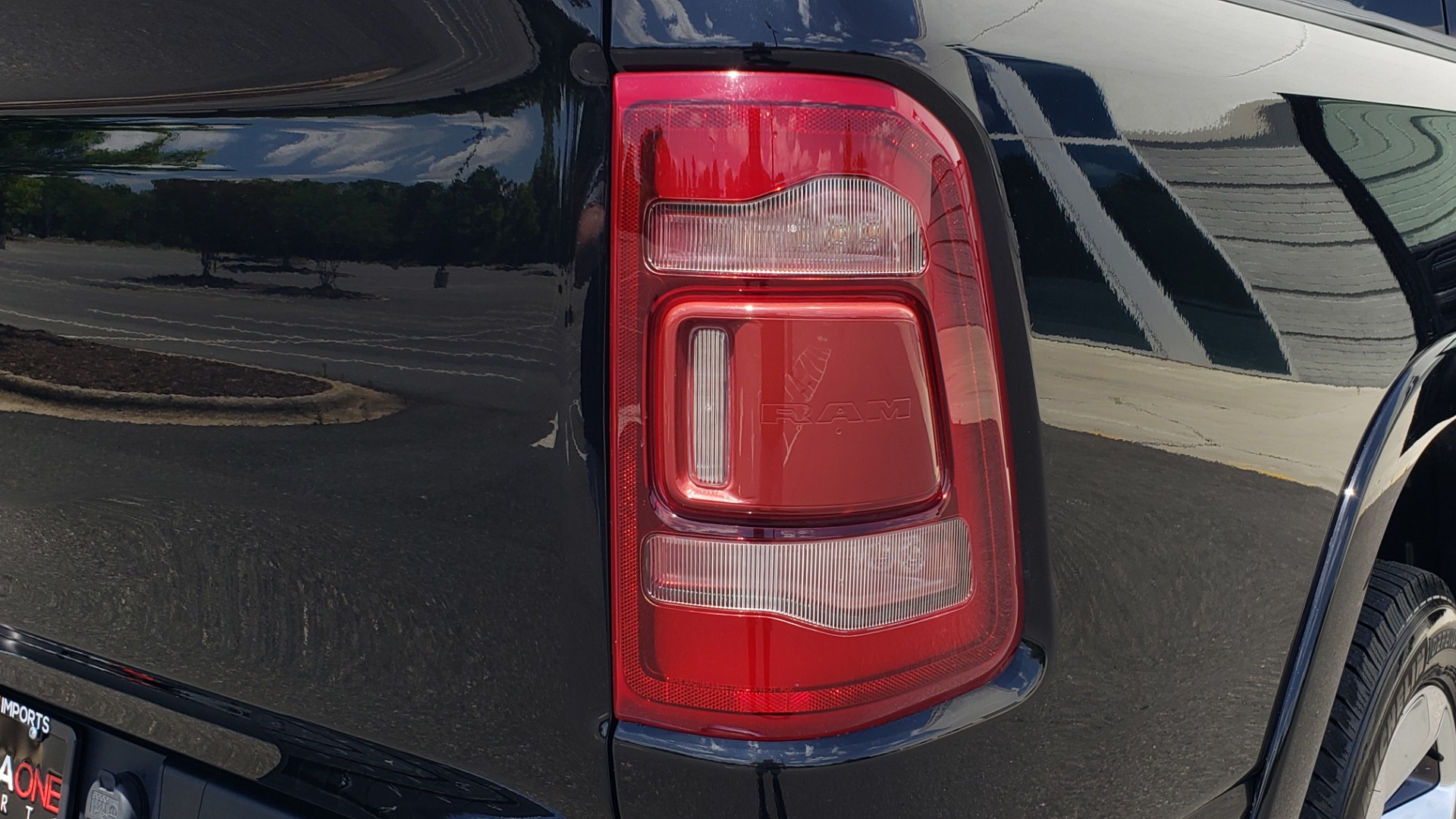 Used 2019 Ram 1500 LIMITED / NAV / PANO-ROOF / TOW PKG / H/K SND / REARVIEW for sale Sold at Formula Imports in Charlotte NC 28227 33