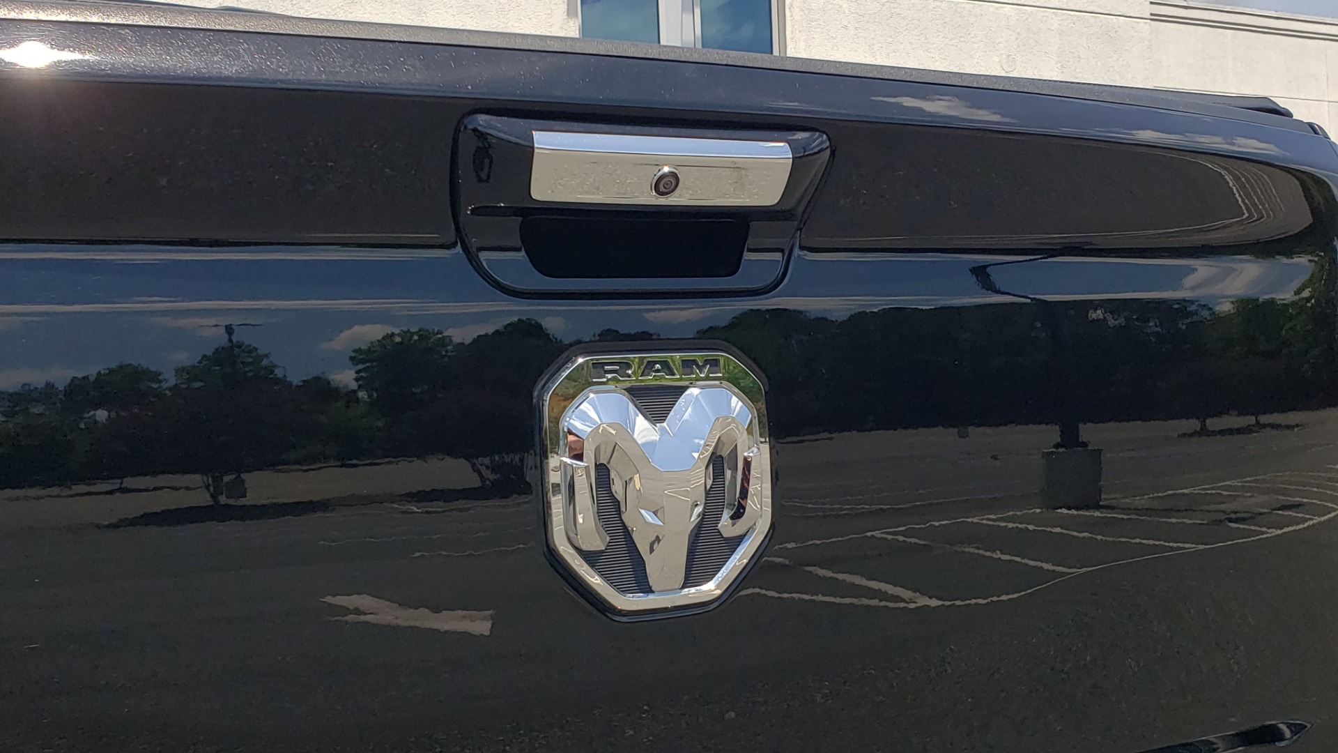 Used 2019 Ram 1500 LIMITED / NAV / PANO-ROOF / TOW PKG / H/K SND / REARVIEW for sale Sold at Formula Imports in Charlotte NC 28227 34