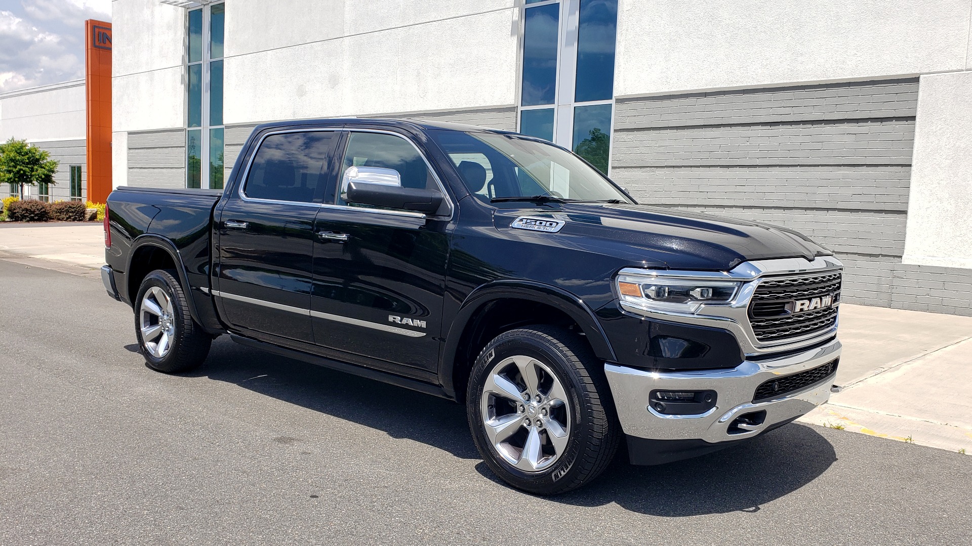 Used 2019 Ram 1500 LIMITED / NAV / PANO-ROOF / TOW PKG / H/K SND / REARVIEW for sale Sold at Formula Imports in Charlotte NC 28227 5