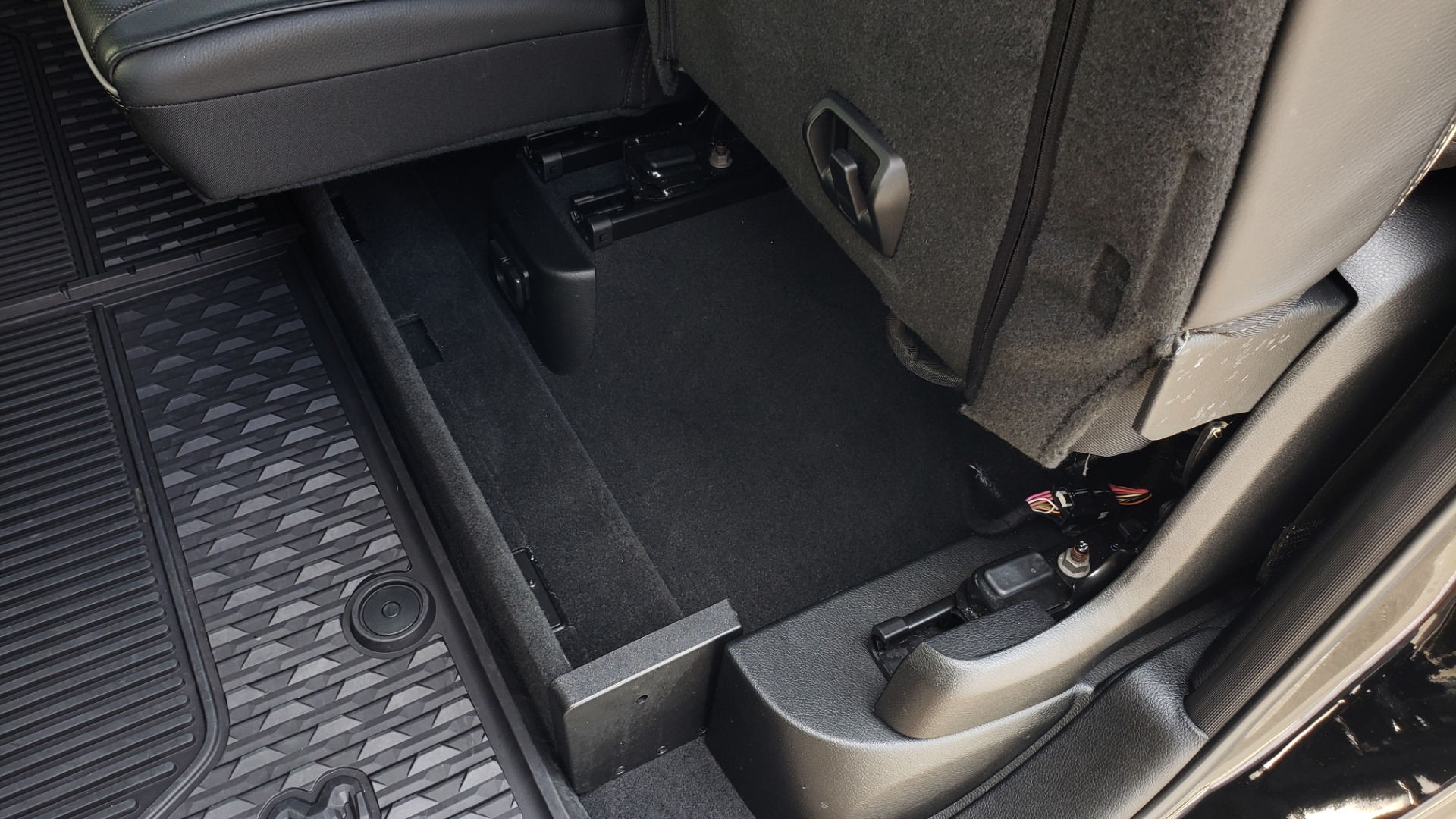 Used 2019 Ram 1500 LIMITED / NAV / PANO-ROOF / TOW PKG / H/K SND / REARVIEW for sale Sold at Formula Imports in Charlotte NC 28227 73