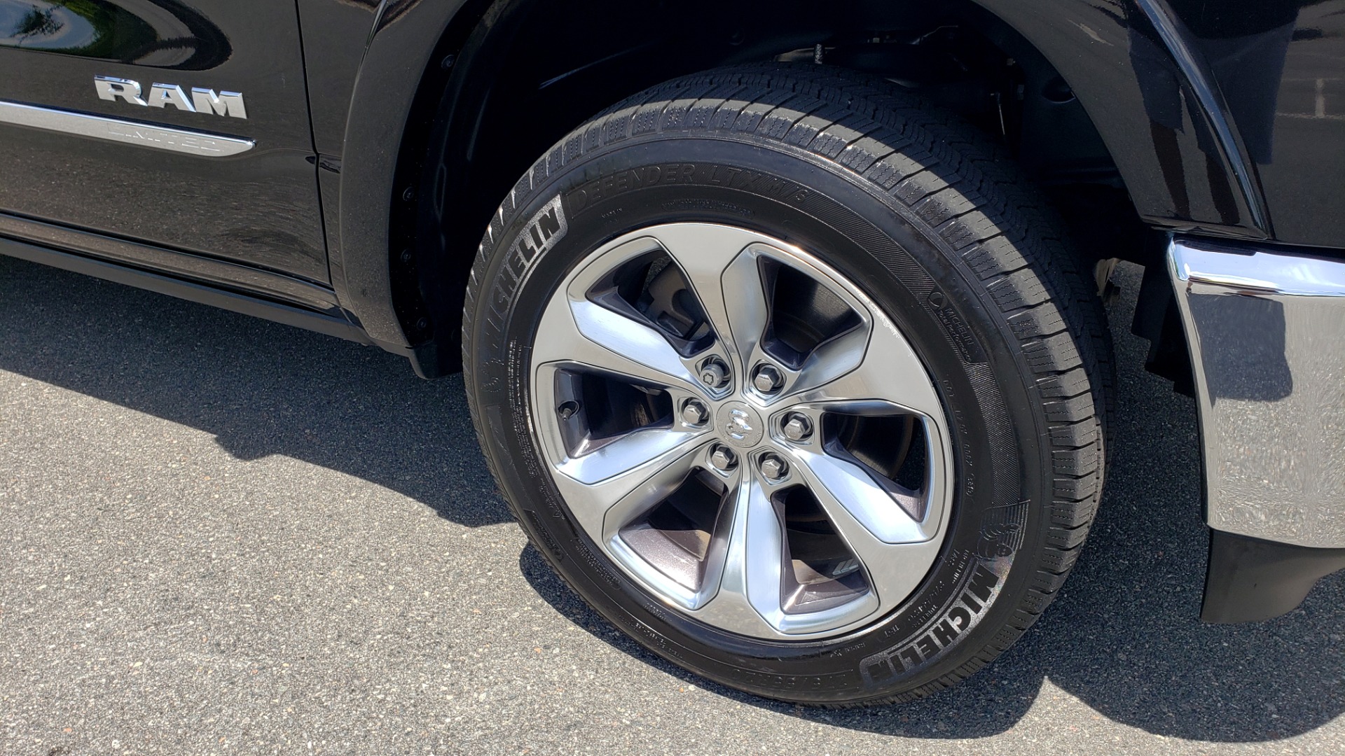 Used 2019 Ram 1500 LIMITED / NAV / PANO-ROOF / TOW PKG / H/K SND / REARVIEW for sale Sold at Formula Imports in Charlotte NC 28227 96
