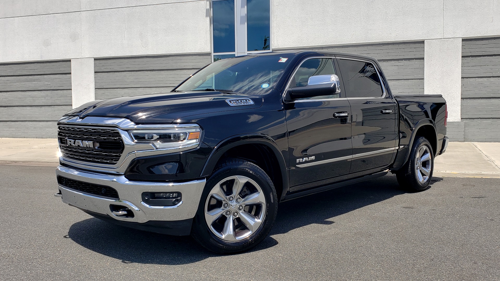 Used 2019 Ram 1500 LIMITED / NAV / PANO-ROOF / TOW PKG / H/K SND / REARVIEW for sale Sold at Formula Imports in Charlotte NC 28227 1