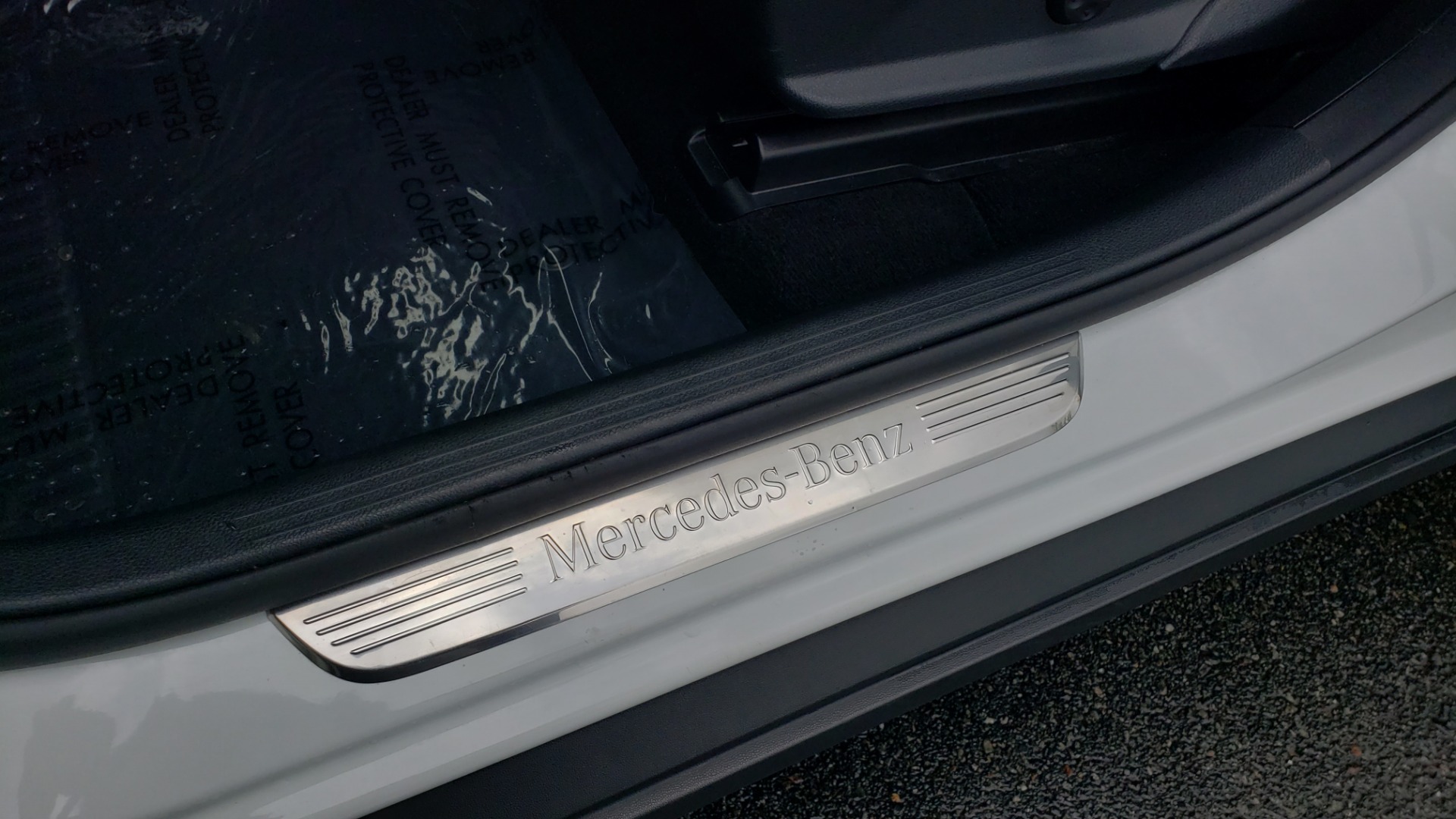 Used 2018 Mercedes-Benz GLC 300 4MATIC PREMIUM / NAV / BURMESTER SND / PANO-ROOF / REARVIEW for sale Sold at Formula Imports in Charlotte NC 28227 35