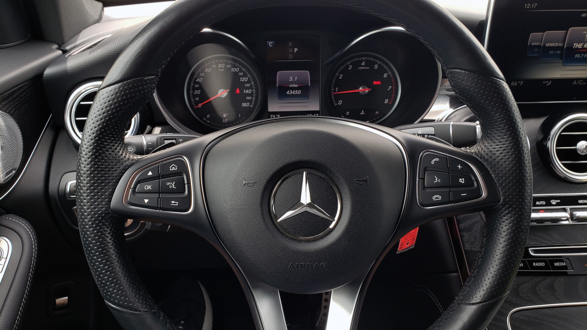 Used 2018 Mercedes-Benz GLC 300 4MATIC PREMIUM / NAV / BURMESTER SND / PANO-ROOF / REARVIEW for sale Sold at Formula Imports in Charlotte NC 28227 39