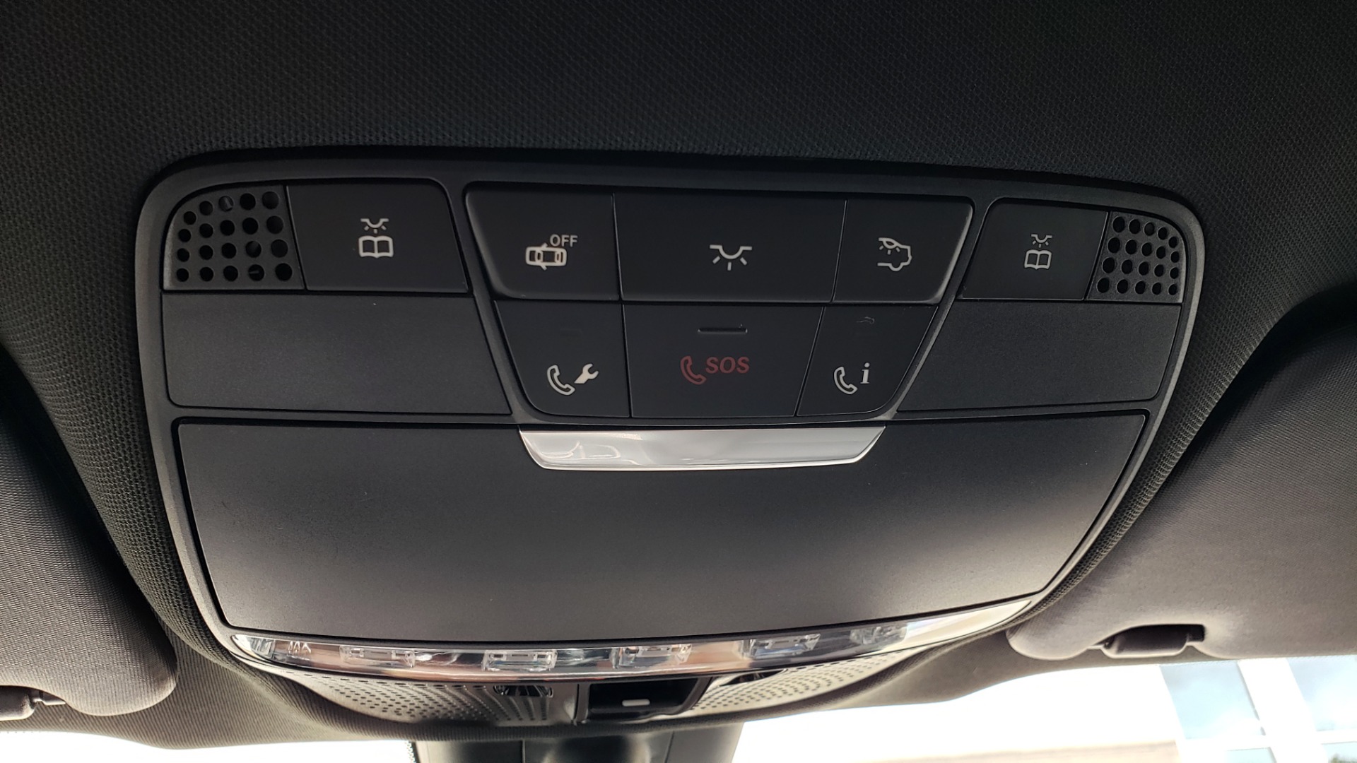 Used 2018 Mercedes-Benz GLC 300 4MATIC PREMIUM / NAV / BURMESTER SND / PANO-ROOF / REARVIEW for sale Sold at Formula Imports in Charlotte NC 28227 54