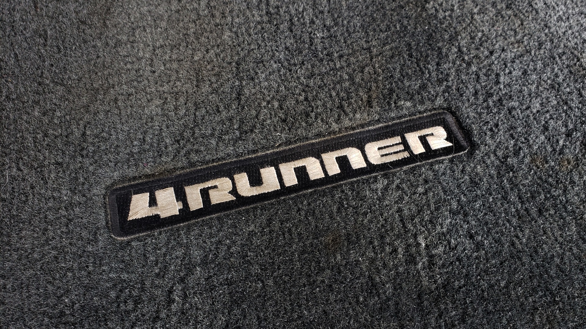Used 2016 Toyota 4RUNNER 4X4 SR5 V6 / ENTUNE PREMIUM AUDIO W/NAVIGATION for sale Sold at Formula Imports in Charlotte NC 28227 18
