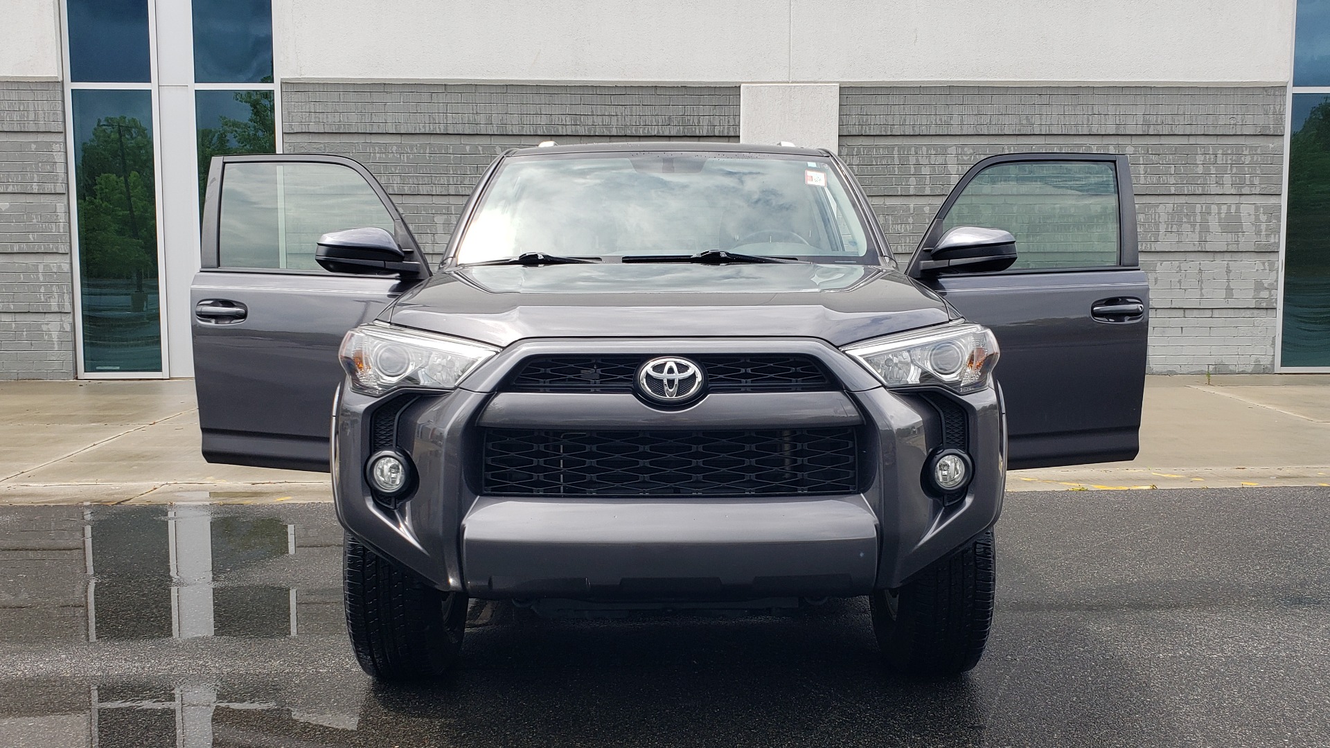 Used 2016 Toyota 4RUNNER 4X4 SR5 V6 / ENTUNE PREMIUM AUDIO W/NAVIGATION for sale Sold at Formula Imports in Charlotte NC 28227 25