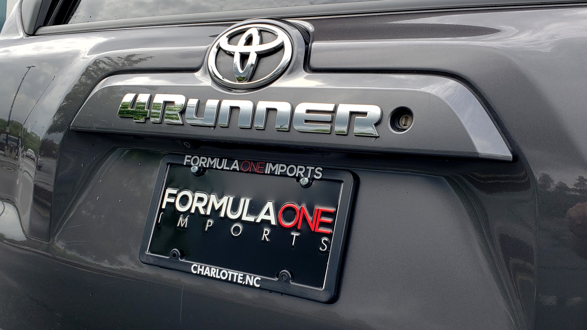 Used 2016 Toyota 4RUNNER 4X4 SR5 V6 / ENTUNE PREMIUM AUDIO W/NAVIGATION for sale Sold at Formula Imports in Charlotte NC 28227 35