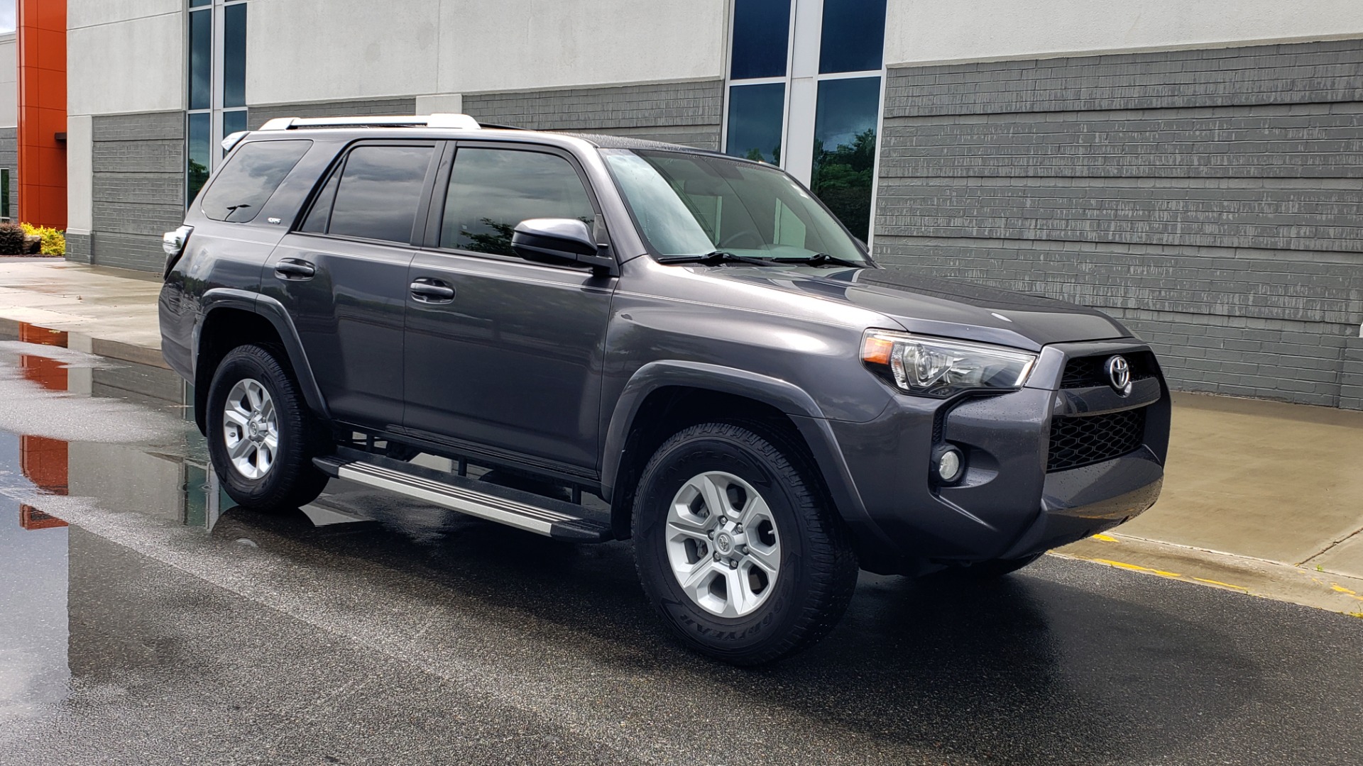 Used 2016 Toyota 4RUNNER 4X4 SR5 V6 / ENTUNE PREMIUM AUDIO W/NAVIGATION for sale Sold at Formula Imports in Charlotte NC 28227 7