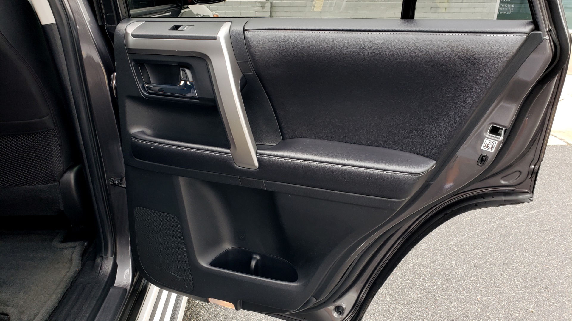 Used 2016 Toyota 4RUNNER 4X4 SR5 V6 / ENTUNE PREMIUM AUDIO W/NAVIGATION for sale Sold at Formula Imports in Charlotte NC 28227 76