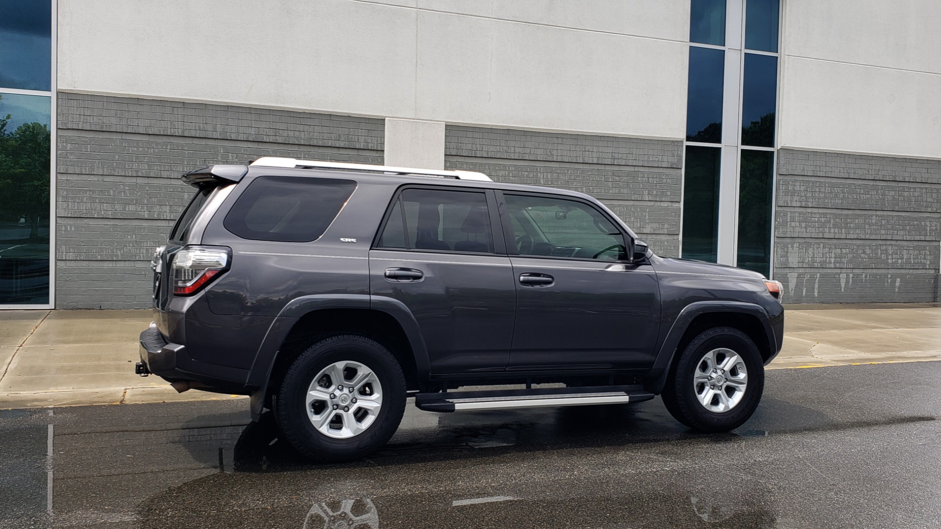 Used 2016 Toyota 4RUNNER 4X4 SR5 V6 / ENTUNE PREMIUM AUDIO W/NAVIGATION for sale Sold at Formula Imports in Charlotte NC 28227 8