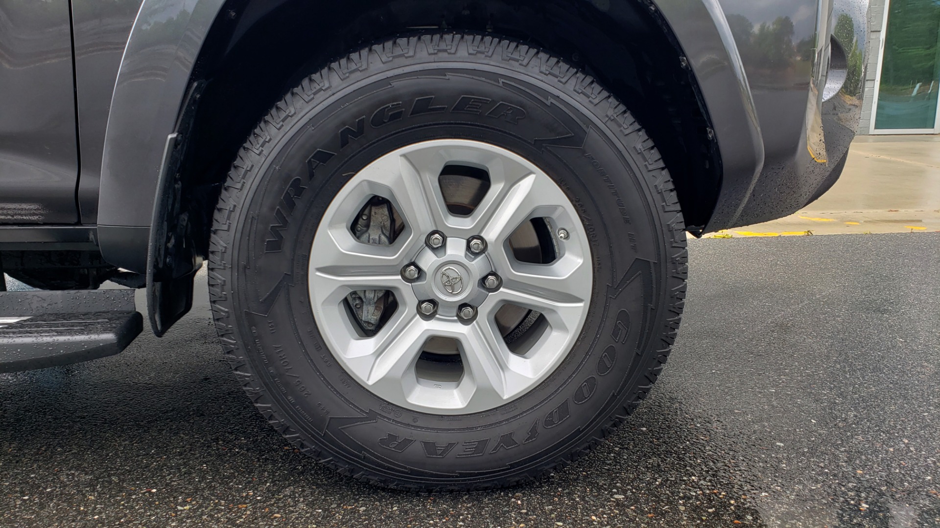 Used 2016 Toyota 4RUNNER 4X4 SR5 V6 / ENTUNE PREMIUM AUDIO W/NAVIGATION for sale Sold at Formula Imports in Charlotte NC 28227 88