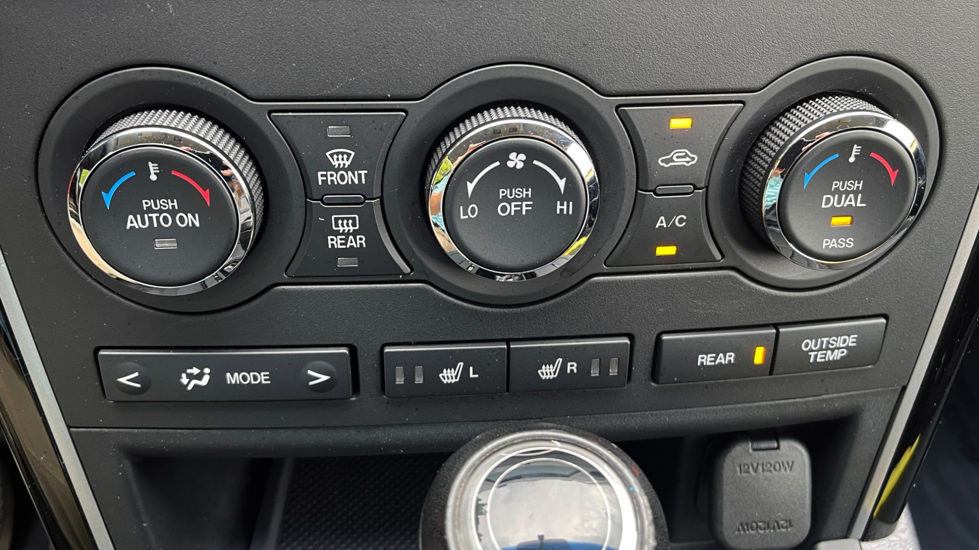 Used 2014 Mazda CX-9 TOURUNG / FWD / 3.7L V6 / 6-SPD AUTO / HTD STS / 3-ROW / REARVIEW for sale Sold at Formula Imports in Charlotte NC 28227 40