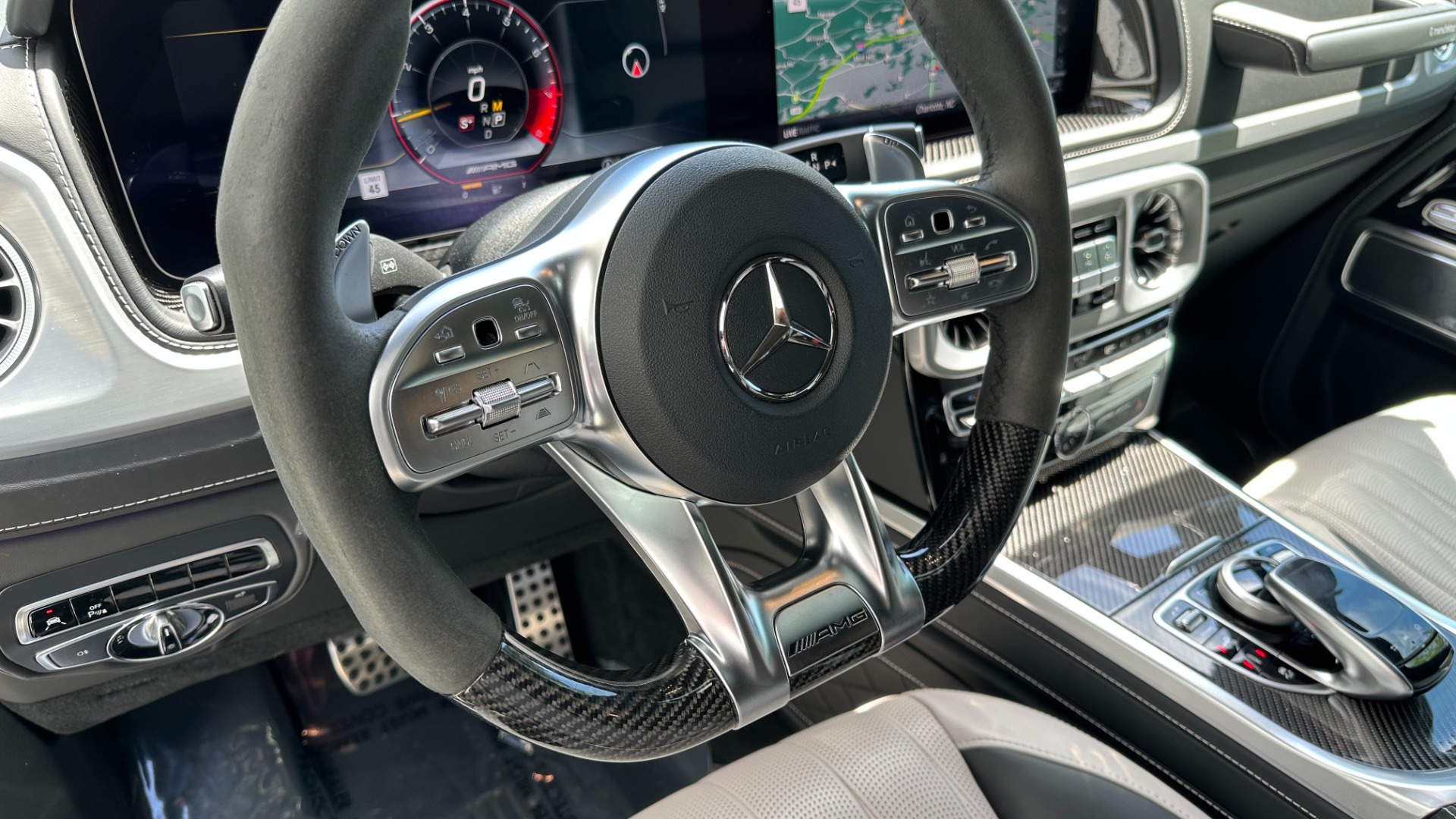Used 2020 Mercedes-Benz G-Class AMG G63 DESIGNO INTERIOR / AMG NIGHT PKG / CARBON FIBER TRIM for sale $165,999 at Formula Imports in Charlotte NC 28227 25
