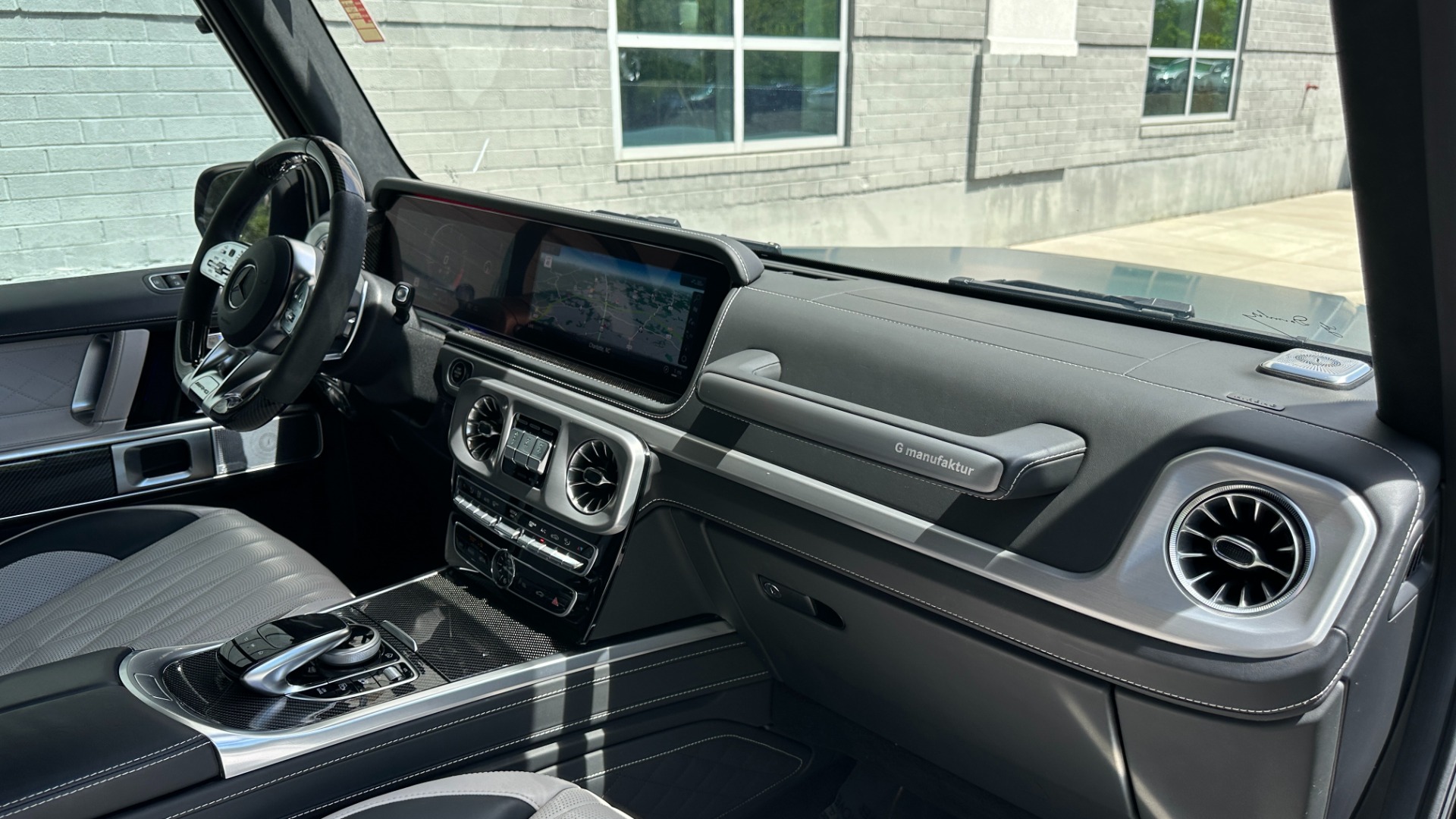 Used 2020 Mercedes-Benz G-Class AMG G63 DESIGNO INTERIOR / AMG NIGHT PKG / CARBON FIBER TRIM for sale $165,999 at Formula Imports in Charlotte NC 28227 41