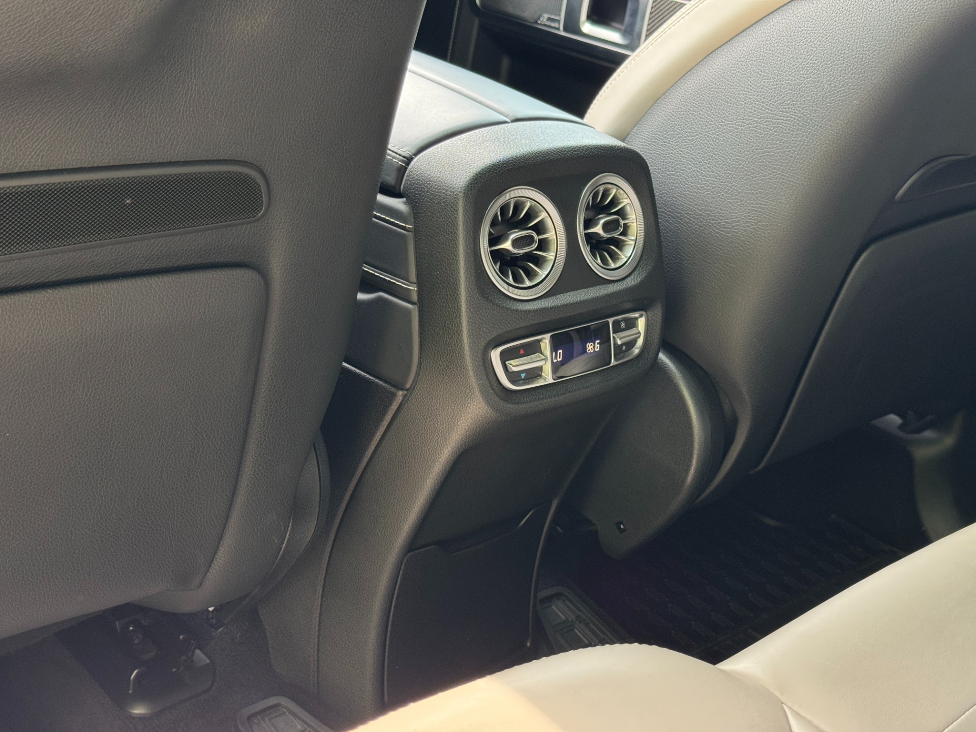 Used 2020 Mercedes-Benz G-Class AMG G 63 / CUSTOM FULL WRAP / G MANUFAKTUR INTERIOR / NIGHT PKG for sale Sold at Formula Imports in Charlotte NC 28227 47