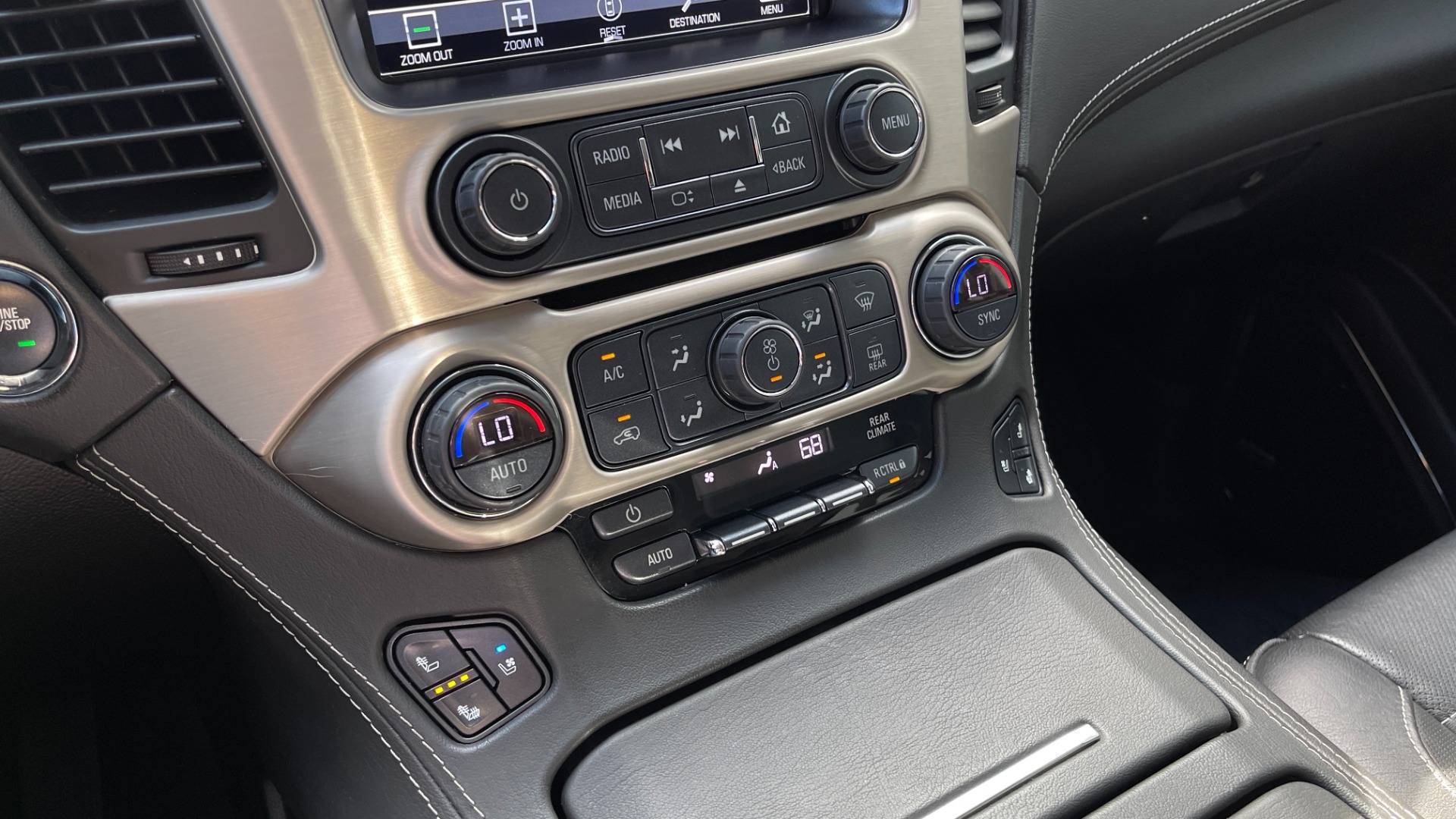 Used 2019 GMC Yukon Denali for sale Sold at Formula Imports in Charlotte NC 28227 16
