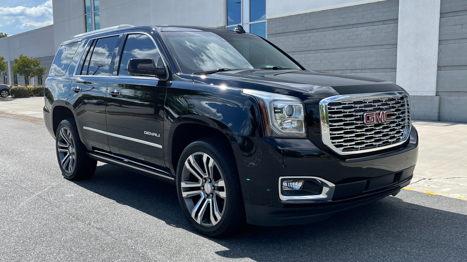 Used 2019 GMC Yukon Denali for sale Sold at Formula Imports in Charlotte NC 28227 2