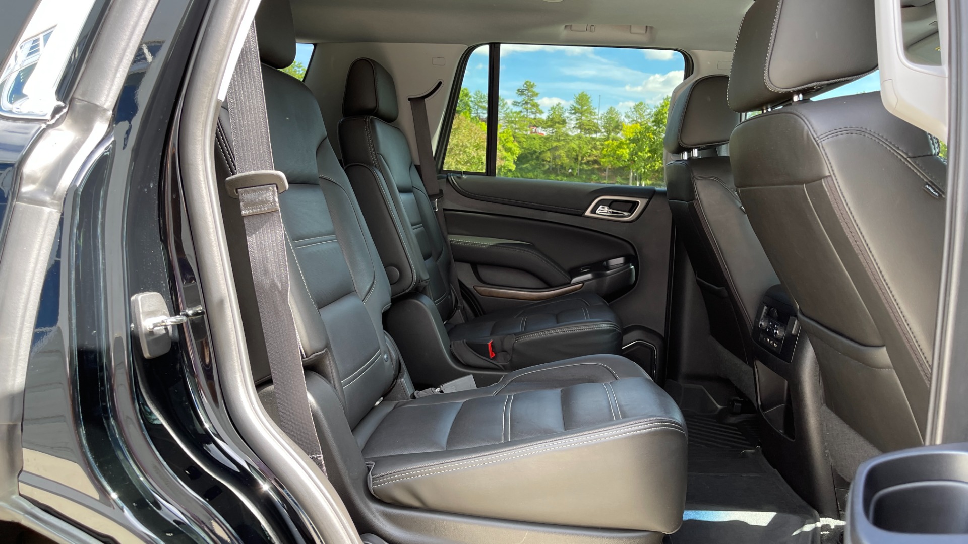 Used 2019 GMC Yukon Denali for sale Sold at Formula Imports in Charlotte NC 28227 21