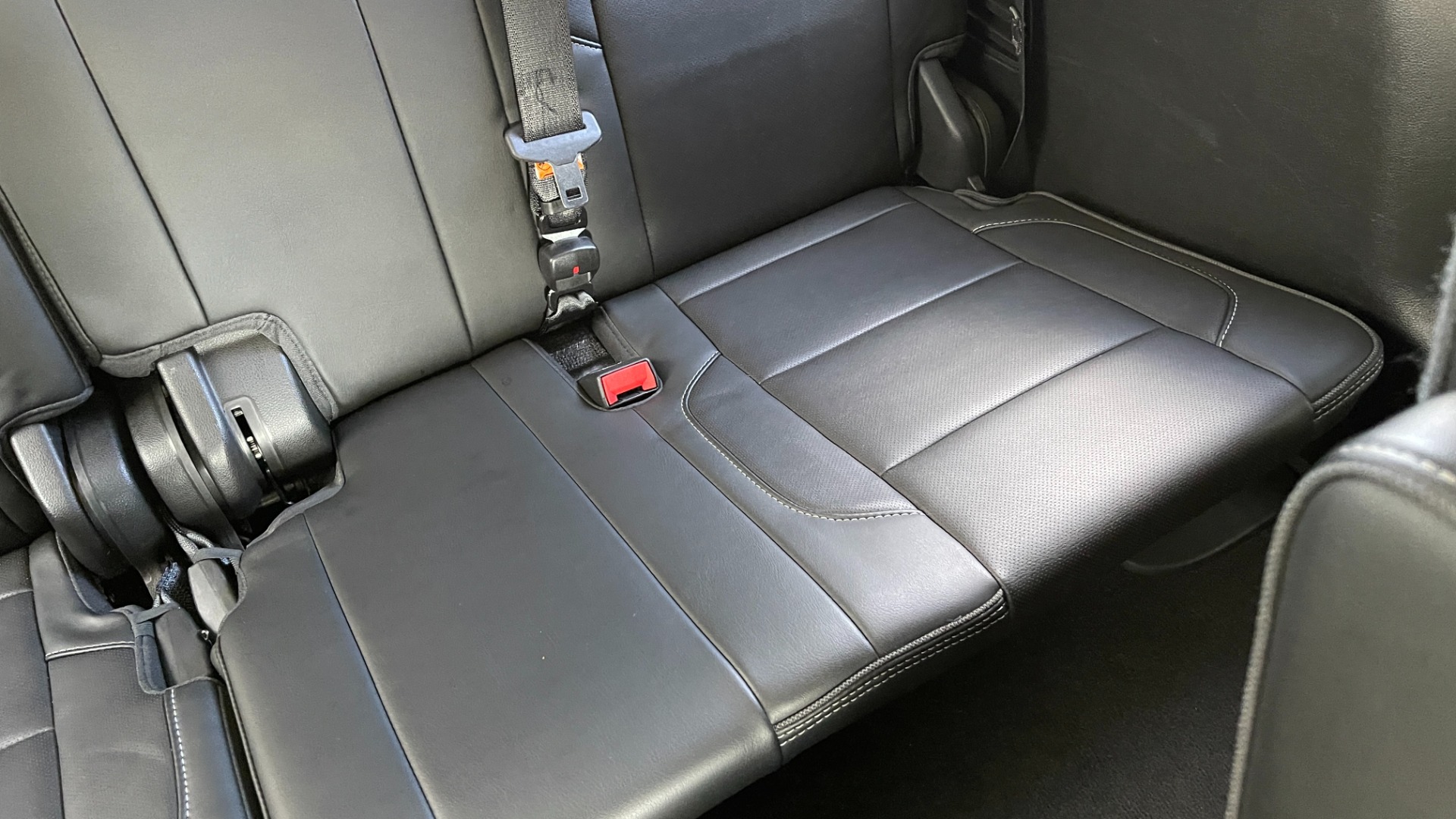 Used 2019 GMC Yukon Denali for sale Sold at Formula Imports in Charlotte NC 28227 36