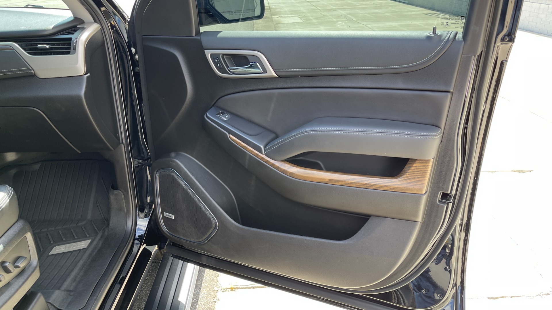 Used 2019 GMC Yukon Denali for sale Sold at Formula Imports in Charlotte NC 28227 39