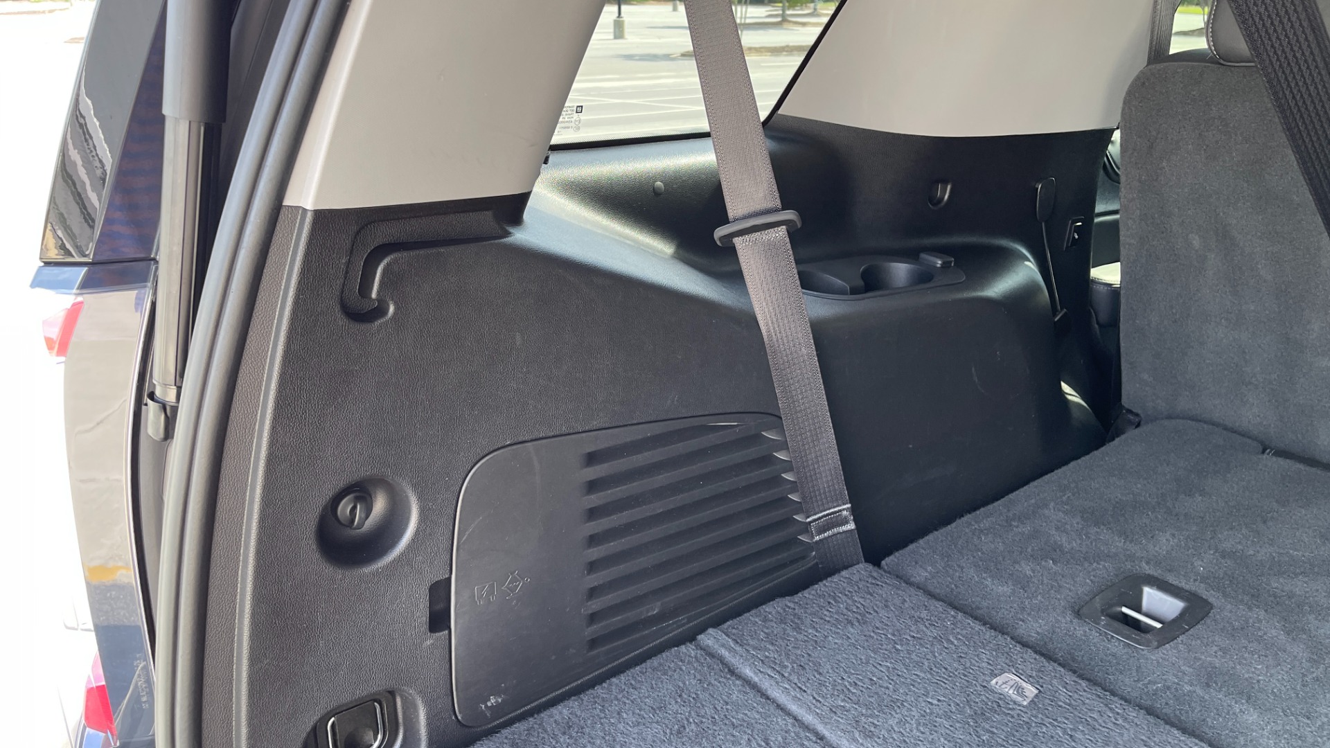Used 2019 GMC Yukon DENALI / ULTIMATE PACKAGE / DVD / 4X4 / ADAPTIVE CRUISE / SUNROOF for sale $58,295 at Formula Imports in Charlotte NC 28227 49