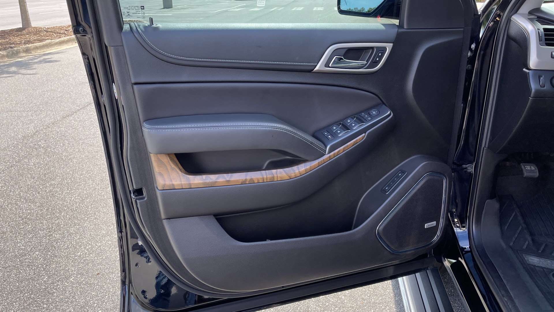 Used 2019 GMC Yukon Denali for sale Sold at Formula Imports in Charlotte NC 28227 57