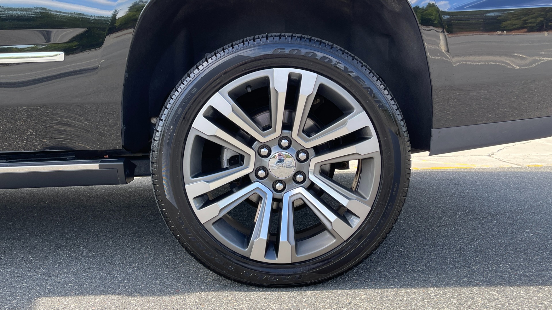 Used 2019 GMC Yukon Denali for sale Sold at Formula Imports in Charlotte NC 28227 66